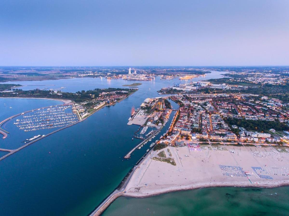 Schiller, Wenige Schritte Zum Strand Rostock Extérieur photo